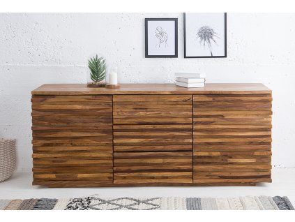 Designový masivní příborník s dvířky a třemi zásuvkami.